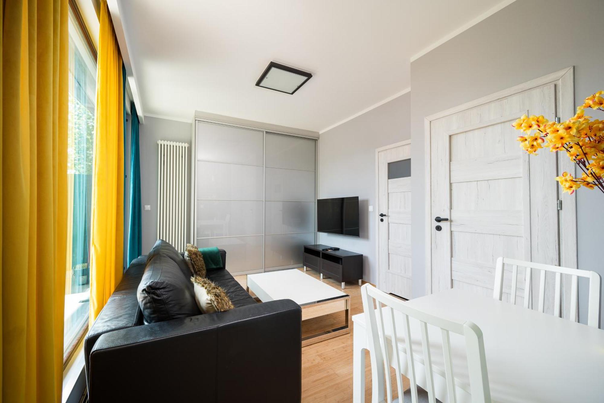 Ochota Deluxe Apartment Варшава Екстер'єр фото