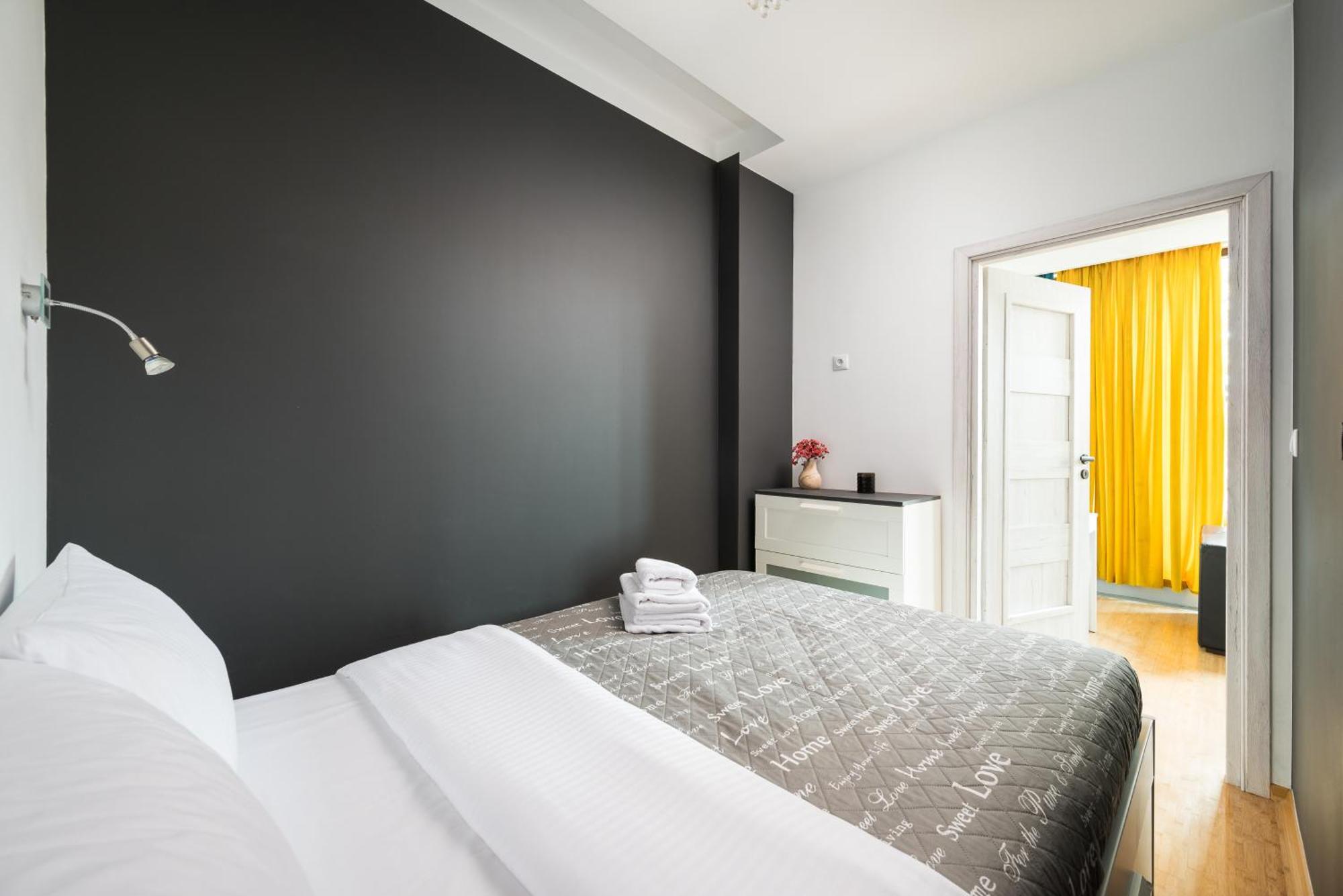 Ochota Deluxe Apartment Варшава Екстер'єр фото