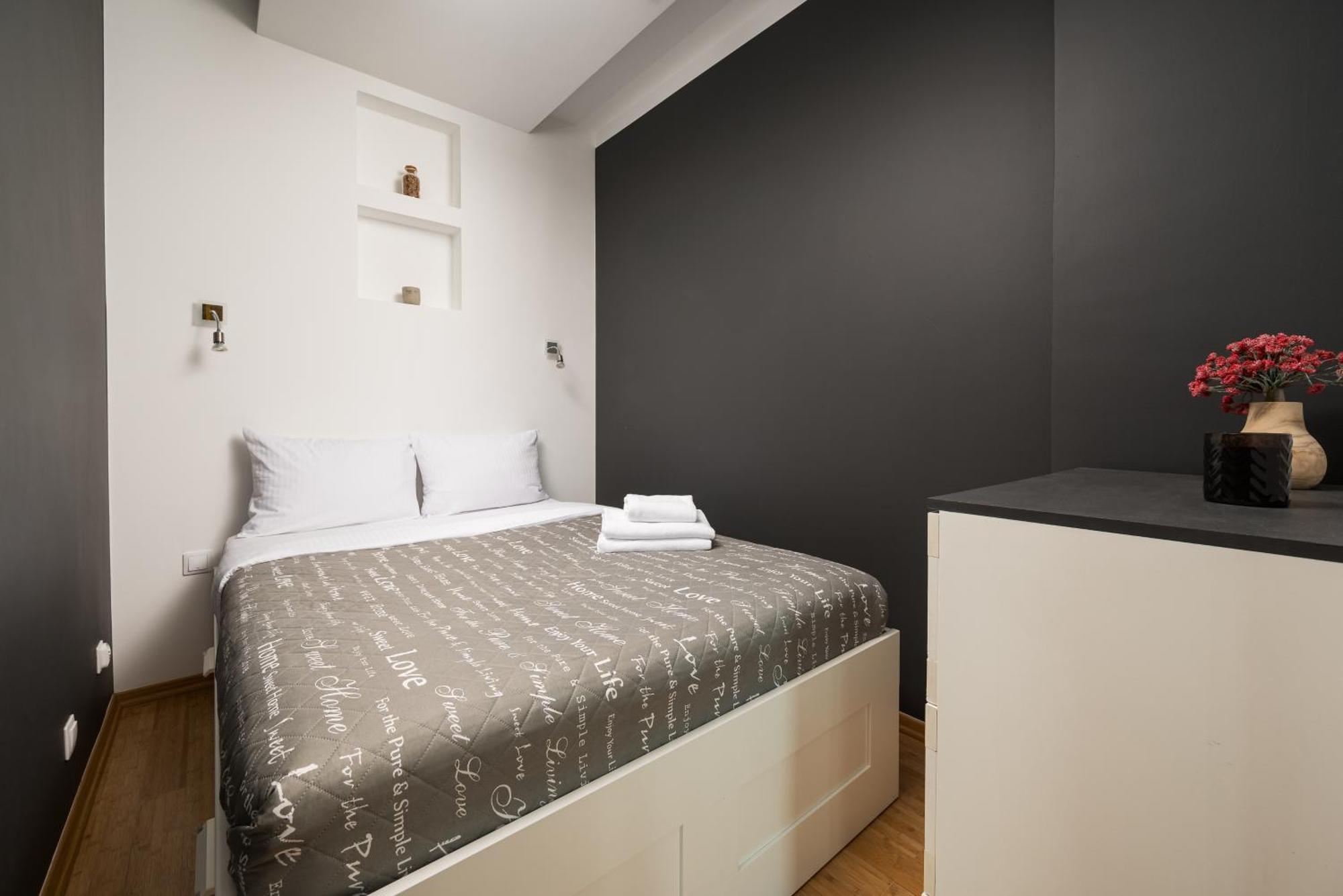 Ochota Deluxe Apartment Варшава Екстер'єр фото